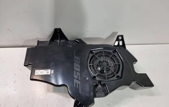 Audi A3 S3 8P Subwoofer speaker 8P3035382C 280336002 449081002