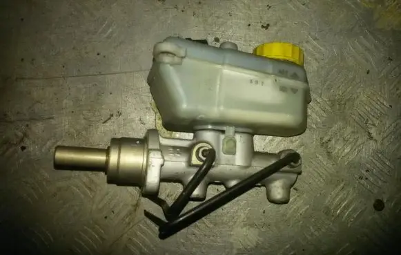 Skoda Fabia Mk1 (6Y) Master brake cylinder 20ftex5617