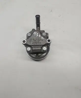 Volkswagen Jetta VI Power steering pump 5C0422152G 4718712