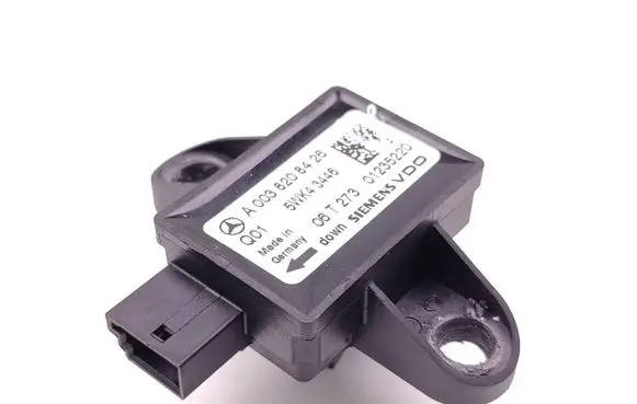 Mercedes-Benz R W251 Airbag deployment crash/impact sensor A0038208426