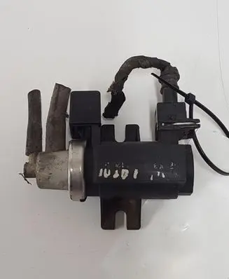 Volkswagen Golf V Turbo solenoid valve 8972183310 72190338 01T131