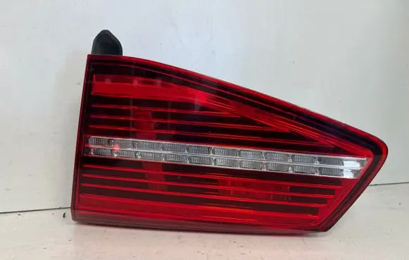 Volkswagen PASSAT B8 Tailgate rear/tail lights 3G9945308