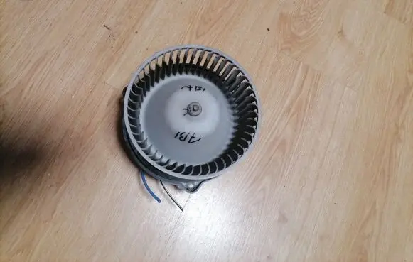 Mitsubishi Galant Heater fan/blower 194000