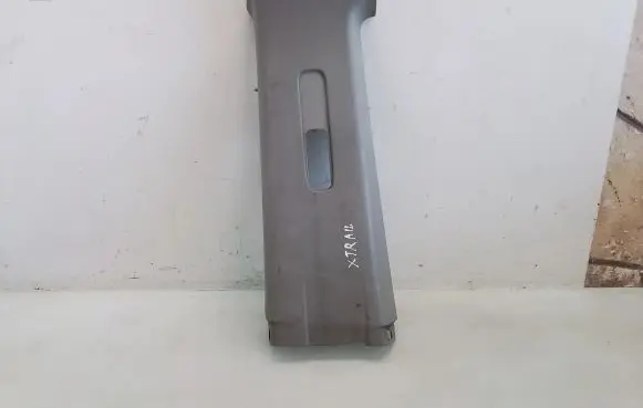 Nissan X-Trail T30 (B) pillar trim (top) H6105335400