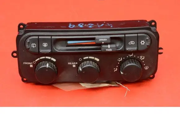Chevrolet Caravan Climate control unit 05134627AA