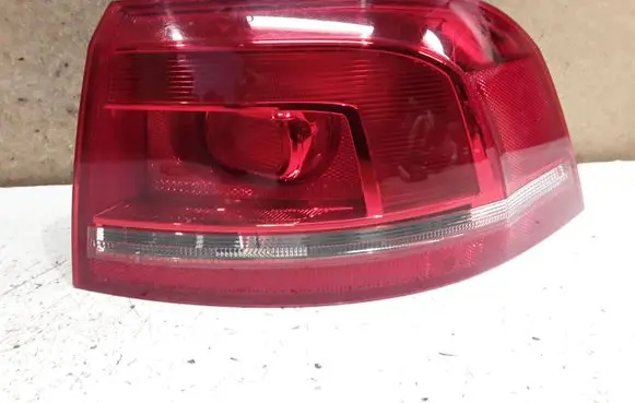Volkswagen PASSAT B7 Rear/tail lights 3AF945096E