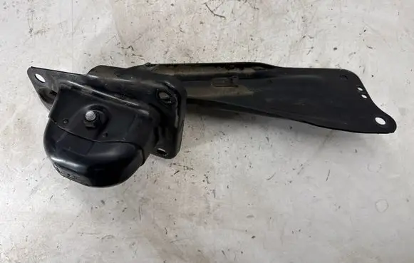 Audi Q3 F3 Rear upper control arm/wishbone 5QF505225C