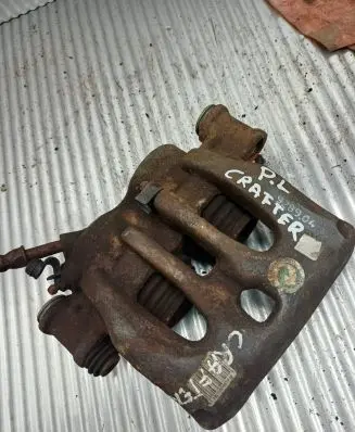 Volkswagen Crafter Front brake caliper 928904