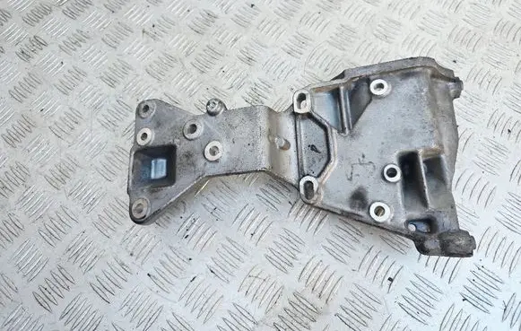 Volvo XC60 Generator/alternator bracket 31258329