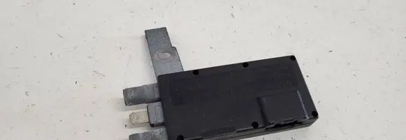 Mercedes-Benz C W202 Antenna control unit 2028201489