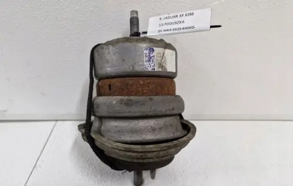 Jaguar XF X250 Engine mount vacuum valve 8X23-6A003-CC