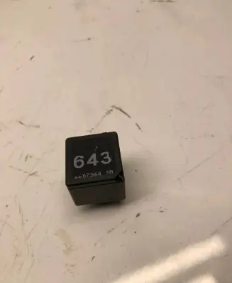 Audi A6 S6 C6 4F Other relay 8K0951253 V23136B6X72