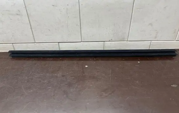 Honda Jazz Rubber seal rear door window/glass 