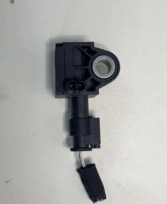 Volkswagen PASSAT B8 Airbag deployment crash/impact sensor 5Q0907651