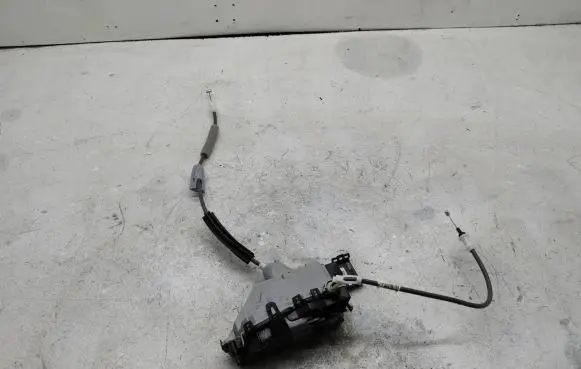 Opel Mokka B Rear door lock 121M0979K3 PSA361149 16944455