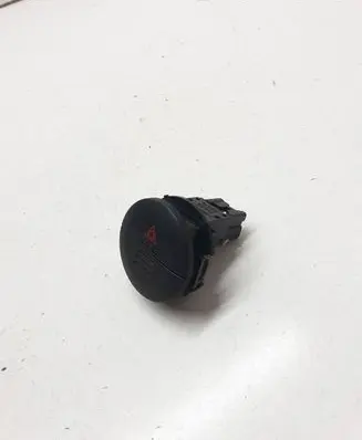 Nissan X-Trail T30 Hazard light switch 06016