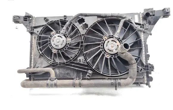 Renault Master III Coolant radiator 214815872R 214107695R 214C10001R