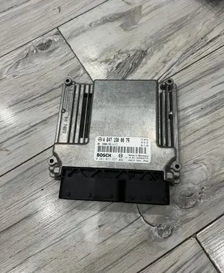 Mercedes-Benz E W211 Engine control unit/module ECU A6471500079