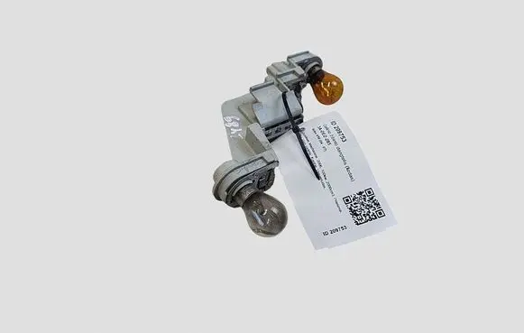 Volvo V50 Tail light bulb cover holder
