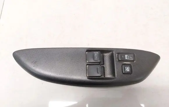 Toyota Yaris Electric window control switch 0115c42 011-5c42