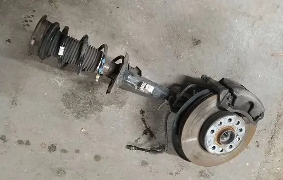 Seat Leon (5F) Front wheel hub spindle knuckle 