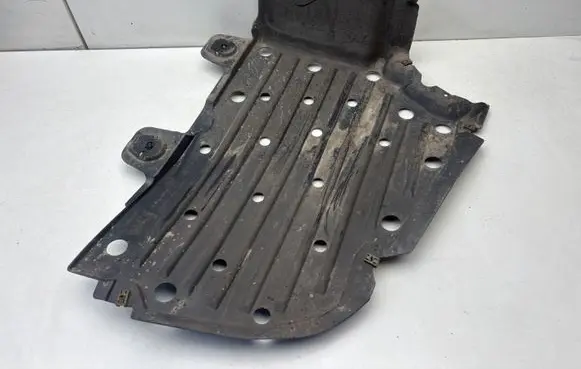 Seat Leon (5F) Rear bumper underbody cover/under tray 5F9825102B