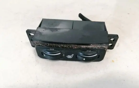 Toyota Avensis T250 Seat heating switch 453417