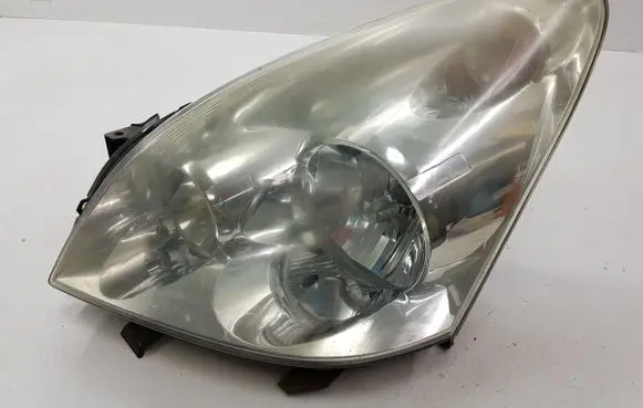 Toyota Corolla Verso AR10 Headlight/headlamp 9073780
