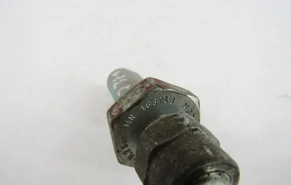 Mitsubishi Pajero Oil pressure sensor mn163743