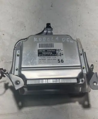 Toyota Corolla E120 E130 Engine control unit/module 896618301