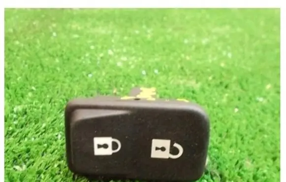 Volvo C30 Central locking switch button 