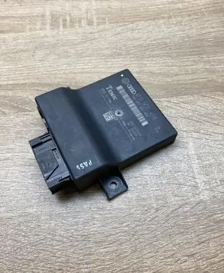 Audi A6 S6 C6 4F Gateway control module 4F0907468 4F0910468