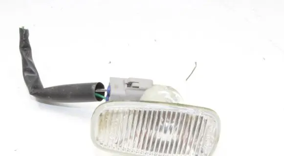 Lexus LS 430 Front fender indicator light