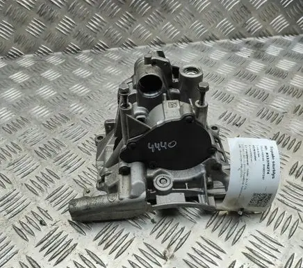 BMW X5 E70 Oil pump 7805316