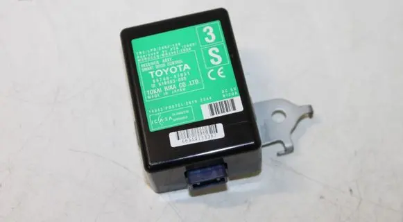 Toyota Prius (XW30) Door control unit/module 8974047031