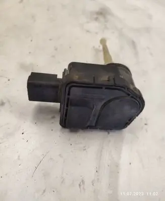 Opel Zafira A Headlight level adjustment motor 0307852366