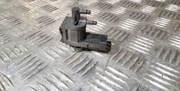 Audi A4 S4 B7 8E 8H Turbo solenoid valve 1J0906283C