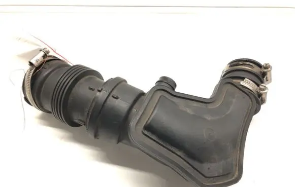 Air intake hose/pipe