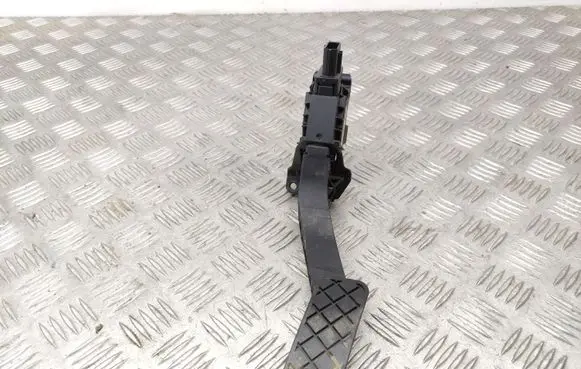 Volkswagen PASSAT B8 Accelerator throttle pedal 5Q2723503D
