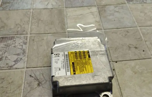 Toyota Corolla Verso AR10 Airbag control unit/module 235731103 891700F240 PT9KC900SV