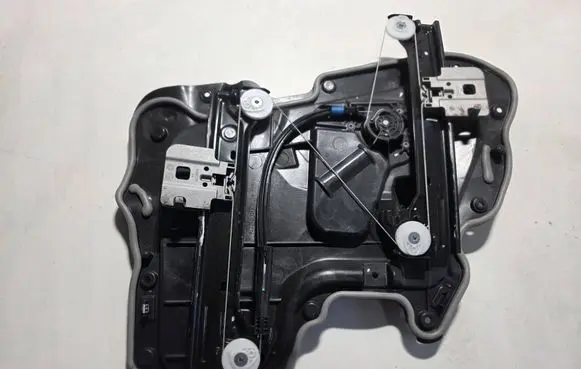 Tesla Model 3 Rear door window regulator with motor 161644499A