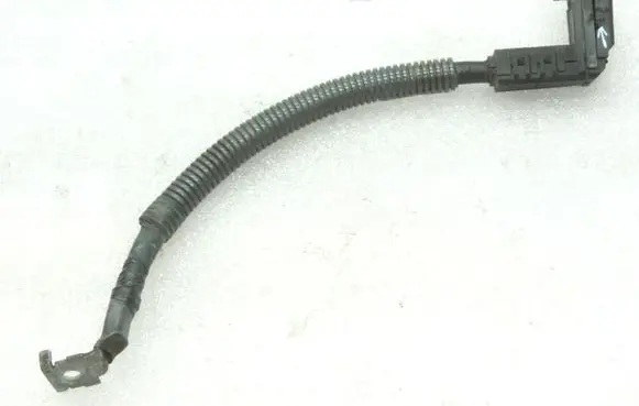 Toyota Avensis T270 Positive cable (battery) 8212205110