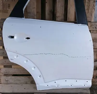 Mazda CX-3 Rear door