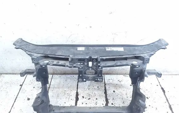 Volkswagen PASSAT B7 Radiator support slam panel 3AA805588