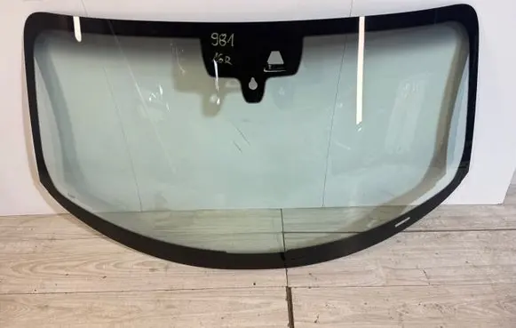 Porsche Boxster 981 Front windscreen/windshield window 