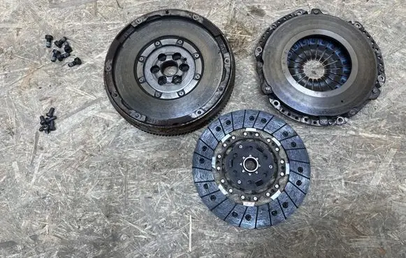 Peugeot 308 Clutch set kit 9685772180