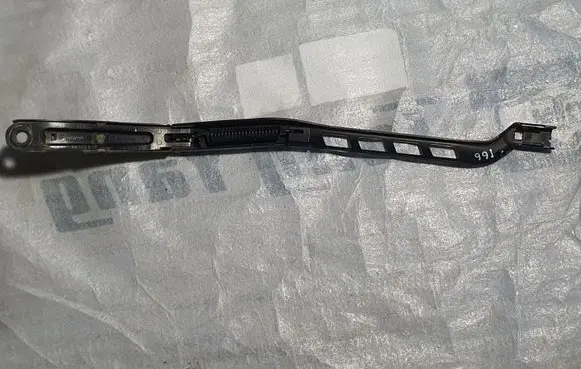 Mercedes-Benz GL X166 Front wiper blade arm A1668200240
