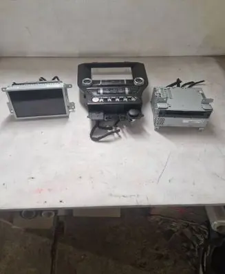 Ford Mustang VI Radio/CD/DVD/GPS head unit GR3T18B955SB GR3T14G370BM FR3T18E245GC