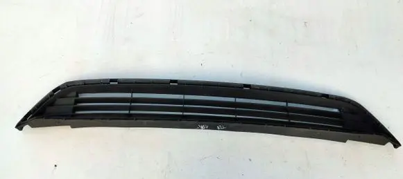 Toyota Avensis T270 Front bumper lower grill 53112