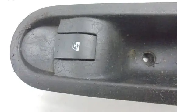 Renault Megane II Electric window control switch 156015540
